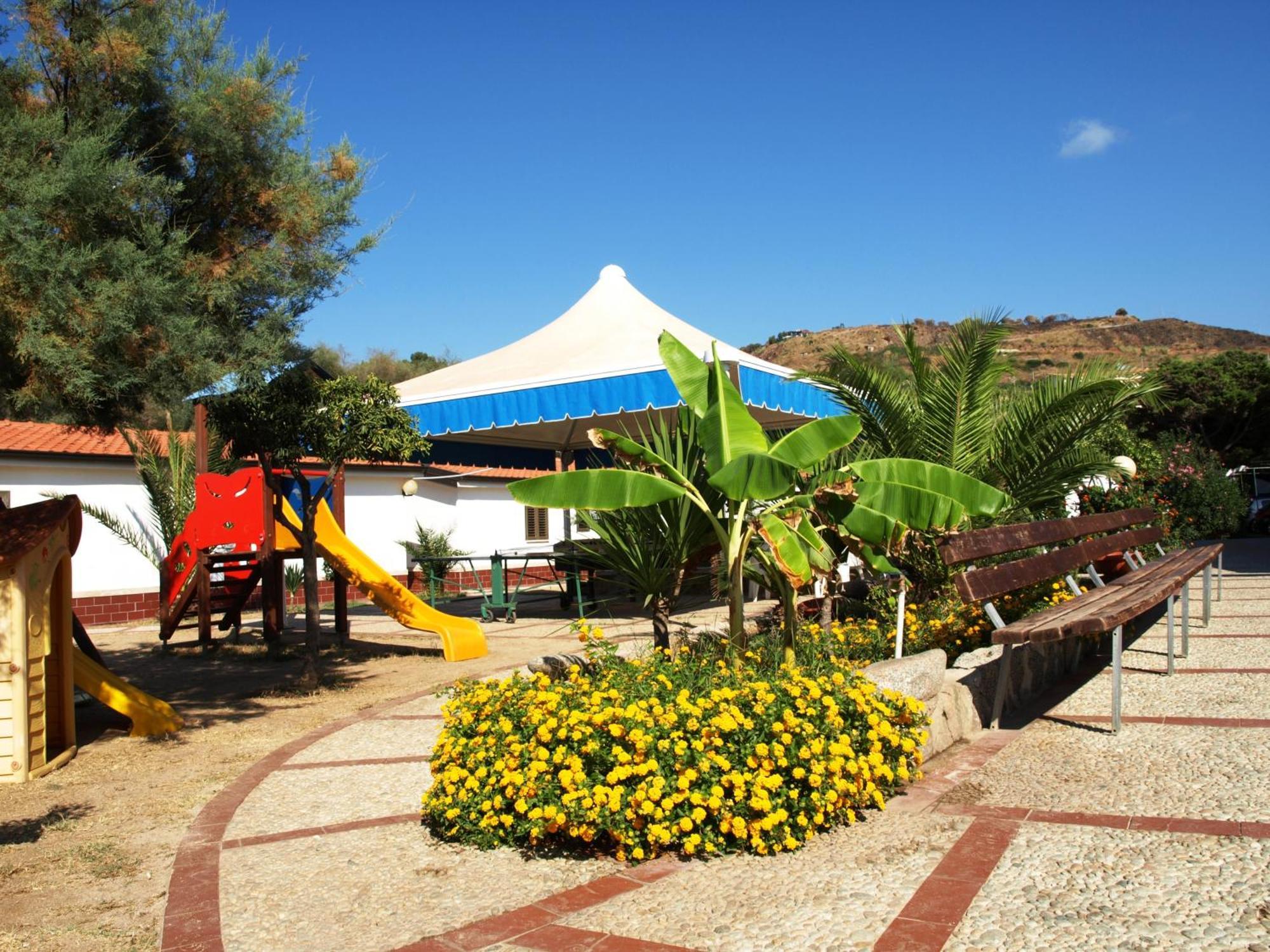 Residence Il Turistico Zambrone Εξωτερικό φωτογραφία